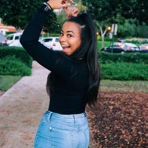 Meet your Posher, Sophia